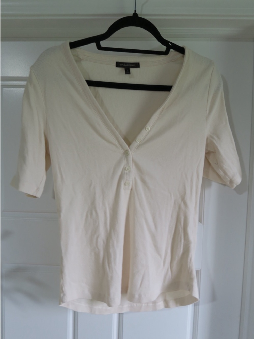Banana Republic Short Sleeve Henley